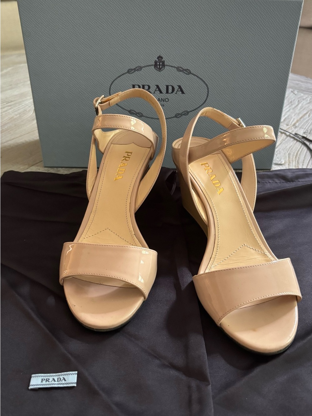 Beautiful Prada Cipria Vernice Nude Patent Leather Wedges Size 38.5
